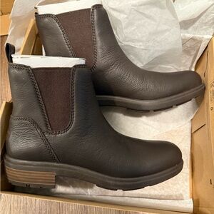 Ugg Harrison Chelsea Boots